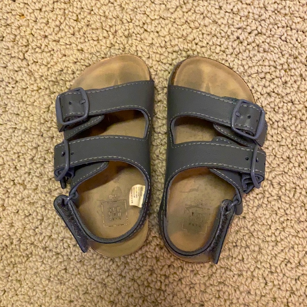 Gap sandals, little kid size 7T/8T